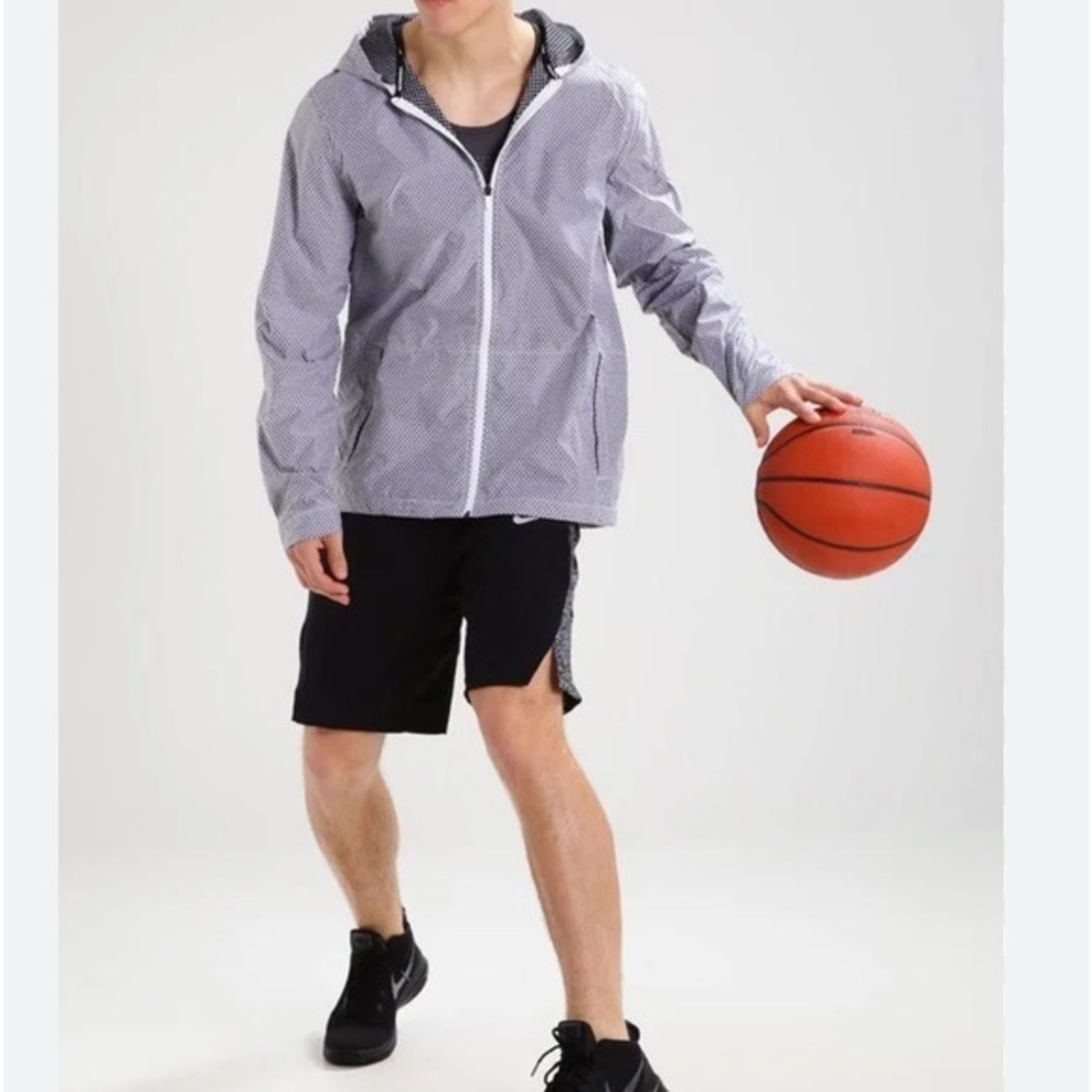 Nike Hyper Elite Basketball Jacket in Mens size medium